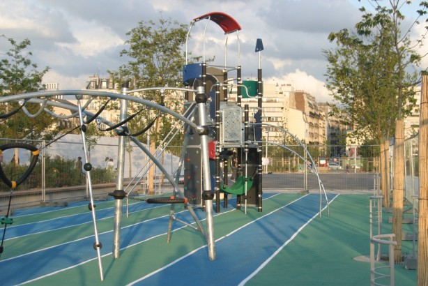 Aire de jeux et Toboggan