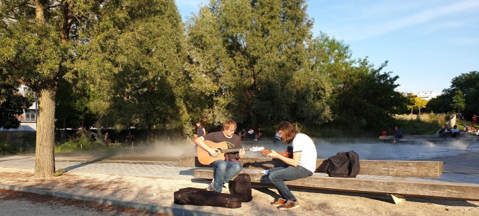 guitares musique dans le parc